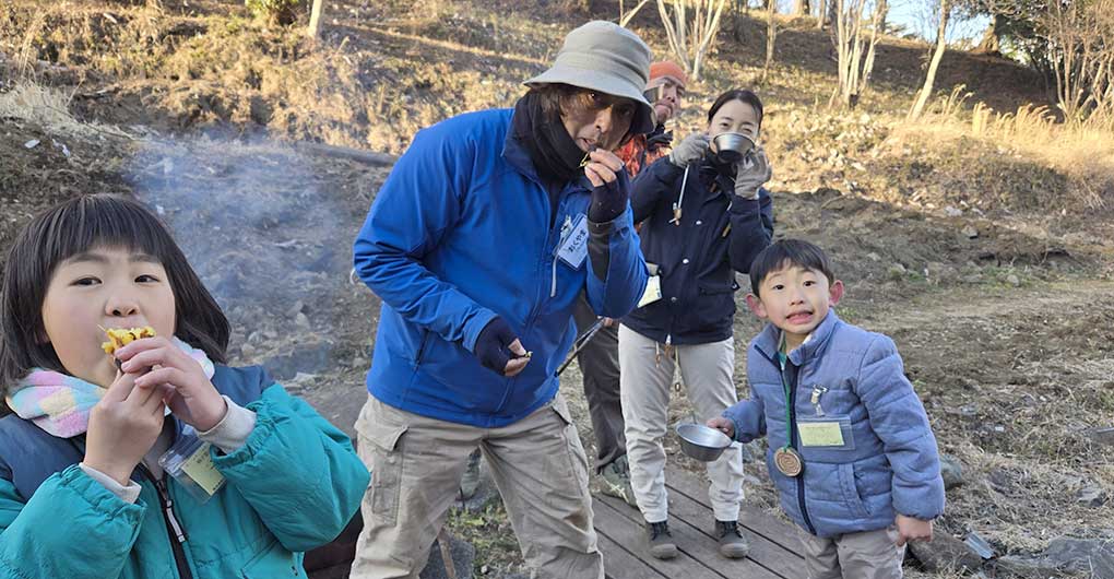 Parent-child mountain experience play