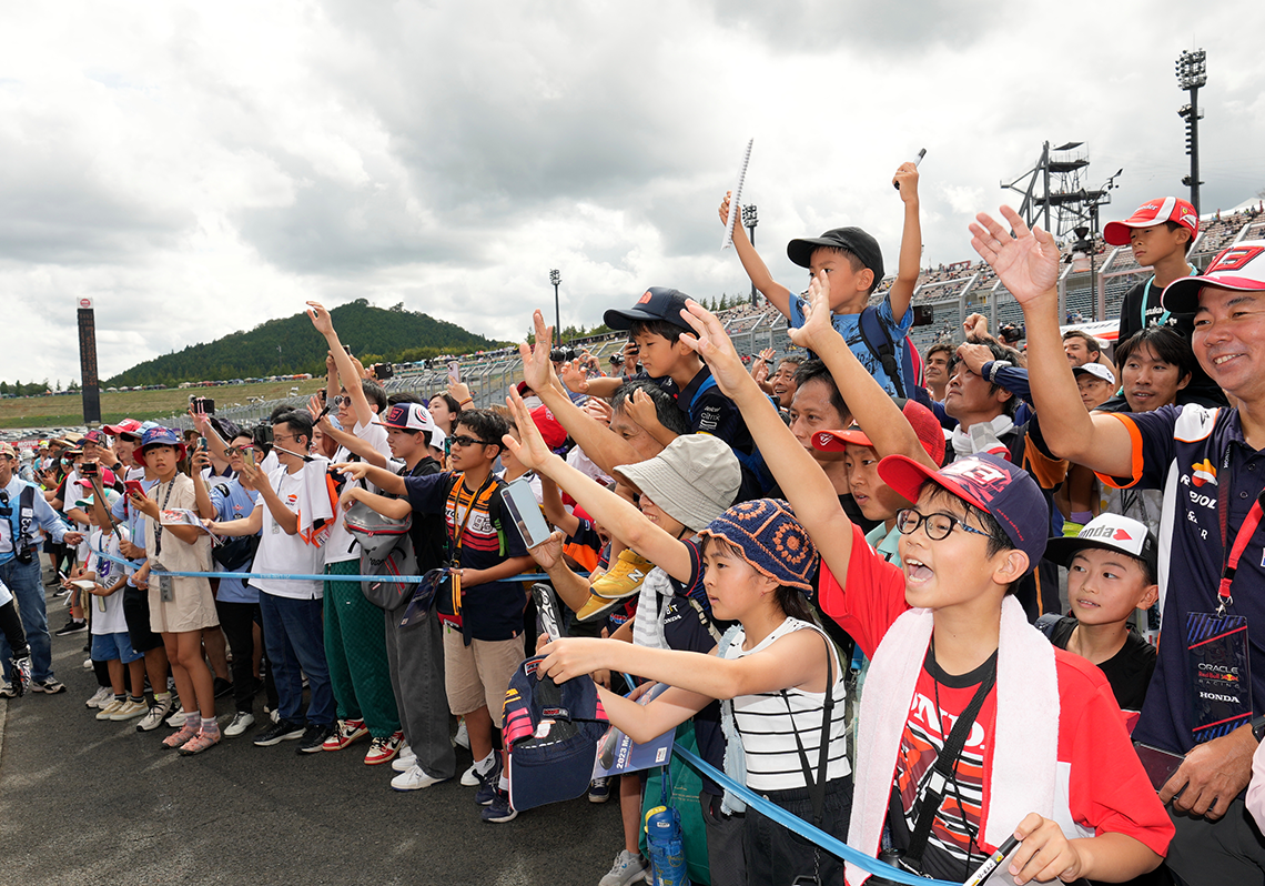 Kids Pit Walk