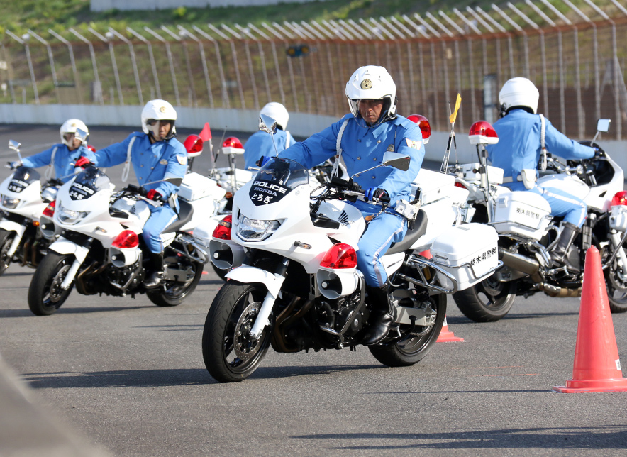 白色摩托車
